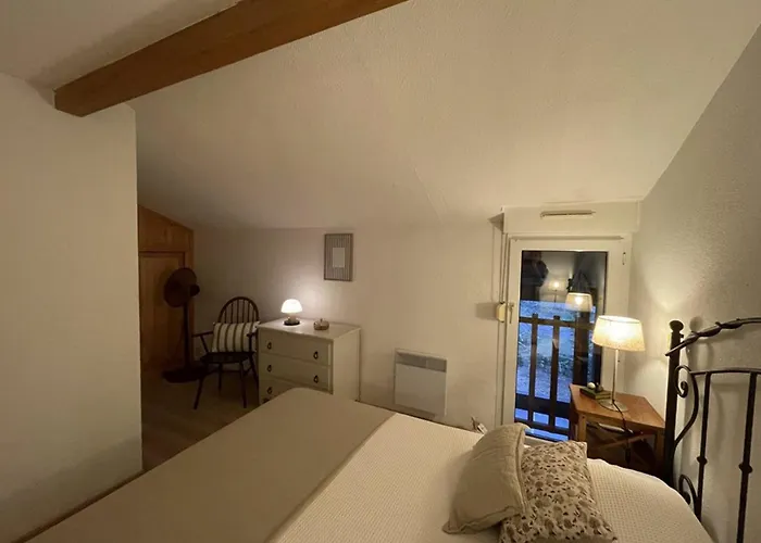 Appartement, Animaux Acceptes - Vue Piscine Et - Fr-1-379-187 *