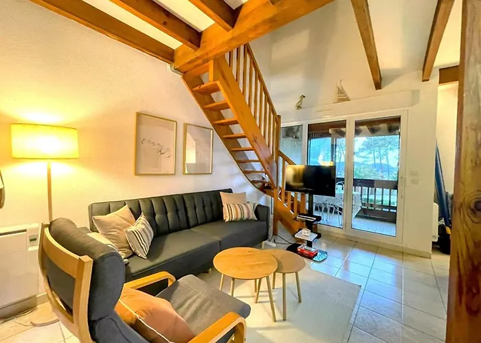 Appartement, Animaux Acceptes - Vue Piscine Et - Fr-1-379-187