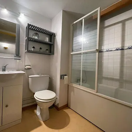 Appartement, Animaux Acceptes - Vue Piscine Et - Fr-1-379-187
