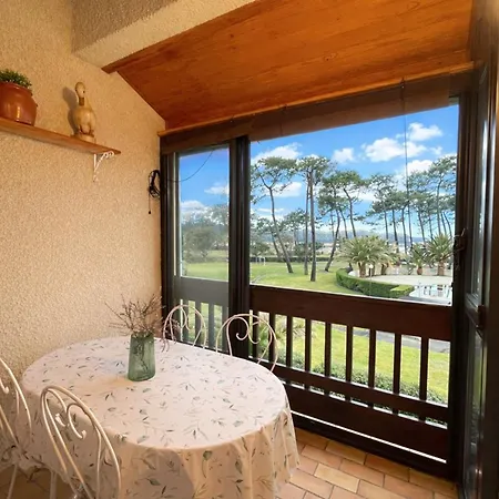 Appartement, Animaux Acceptes - Vue Piscine Et - Fr-1-379-187 *